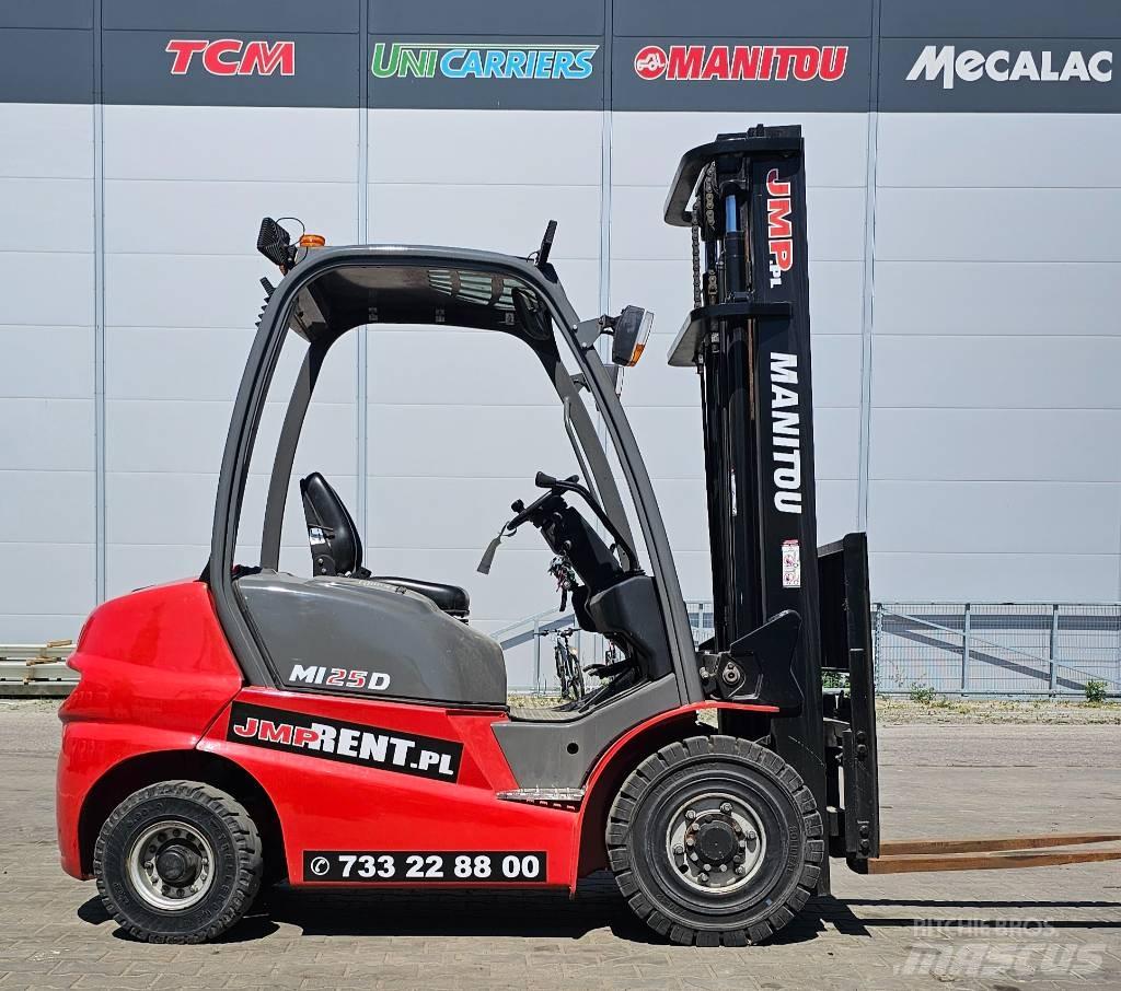 Manitou MI 25 D Tehnika ar dīzeļa dzinēju