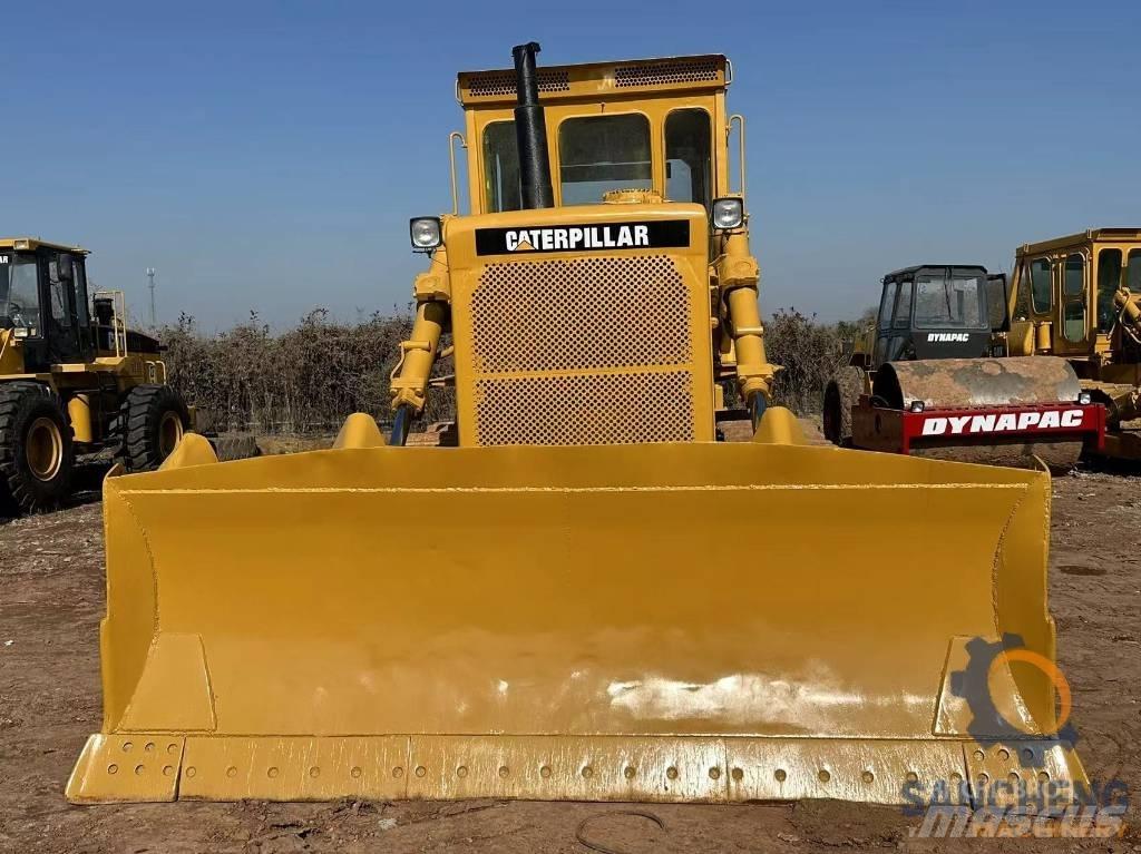CAT D 8 K Kāpurķēžu buldozeri