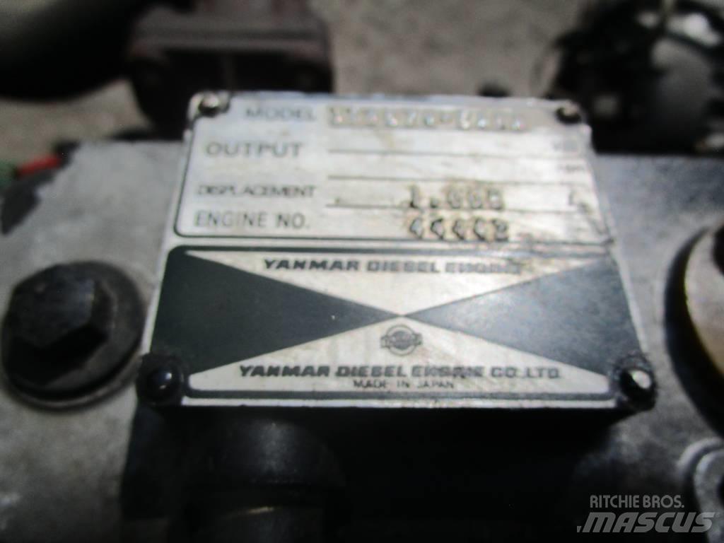 Ammann AV 16 E Divvalču grunts veltņi