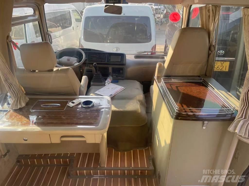 Toyota Coaster Starppilsētu autobusi
