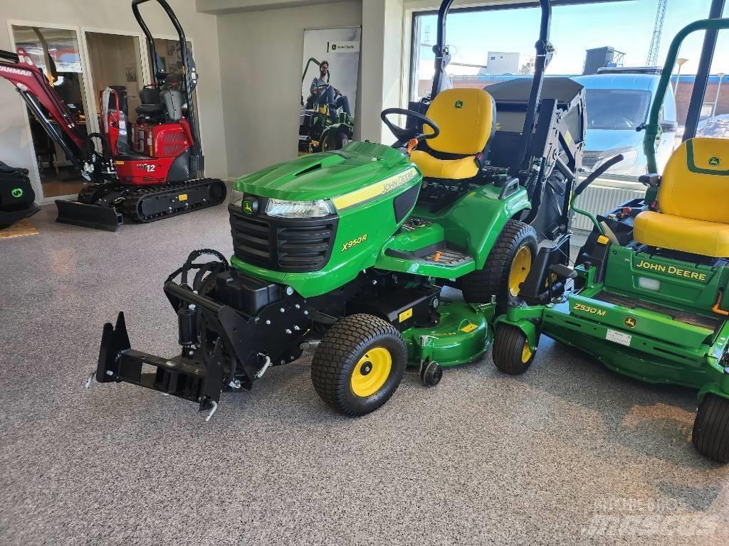 John Deere 950R Mauriņa traktors