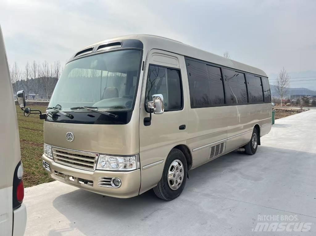 Toyota Coaster Starppilsētu autobusi