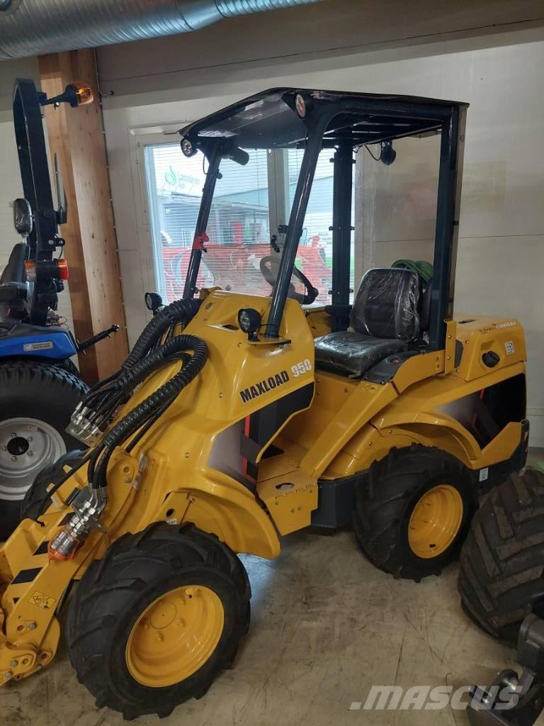  Maxload 950 Multifunkcionālie iekrāvēji