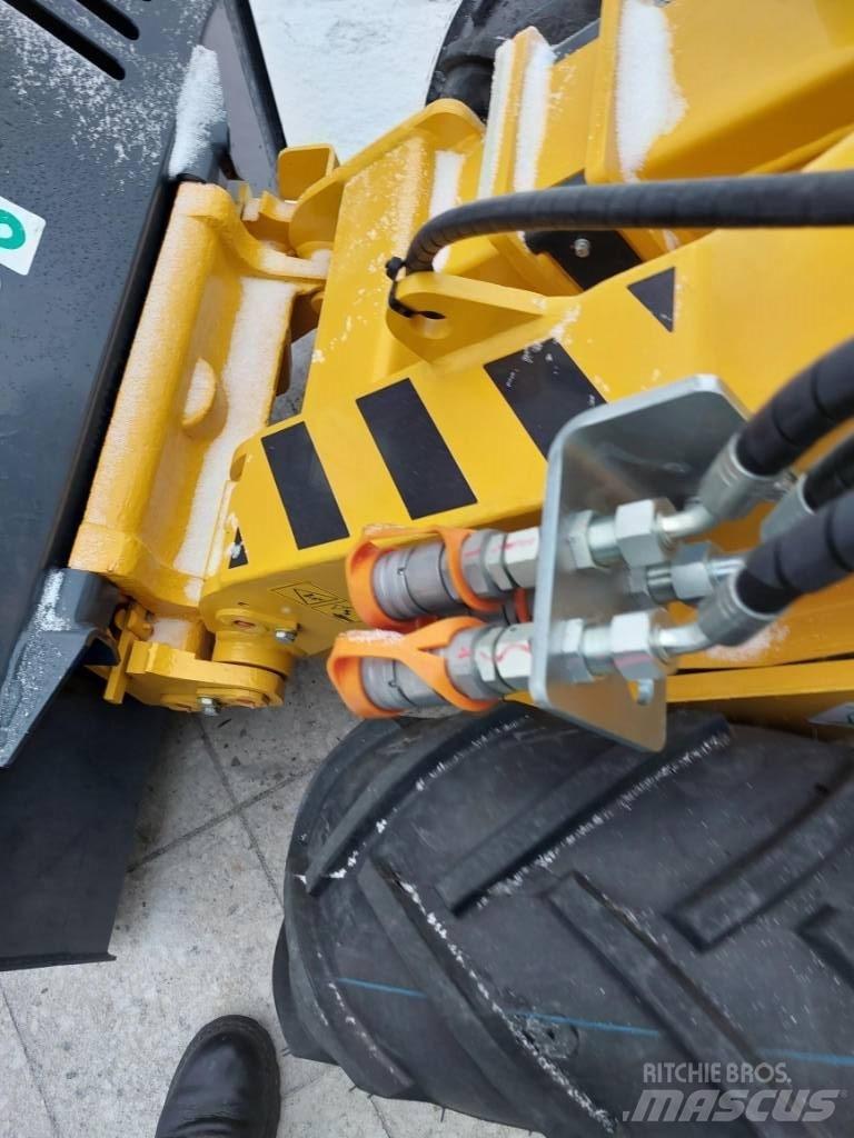  Maxload 950 Multifunkcionālie iekrāvēji