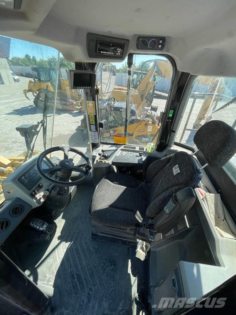 CAT 950 GC Iekrāvēji uz riteņiem