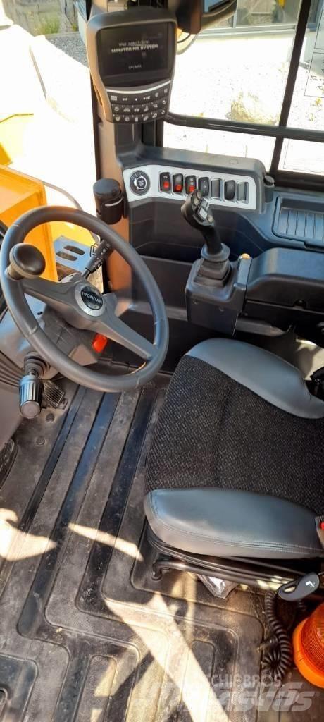 Hyundai HL 975 Iekrāvēji uz riteņiem