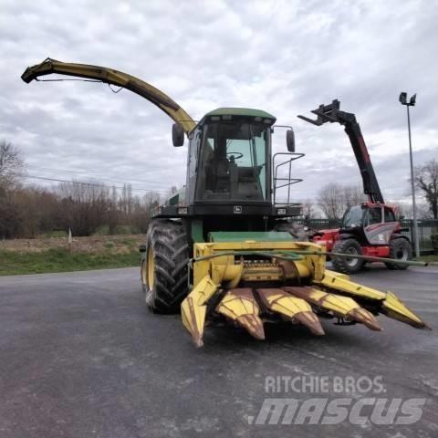 John Deere 6610 Lopbarības novācēji