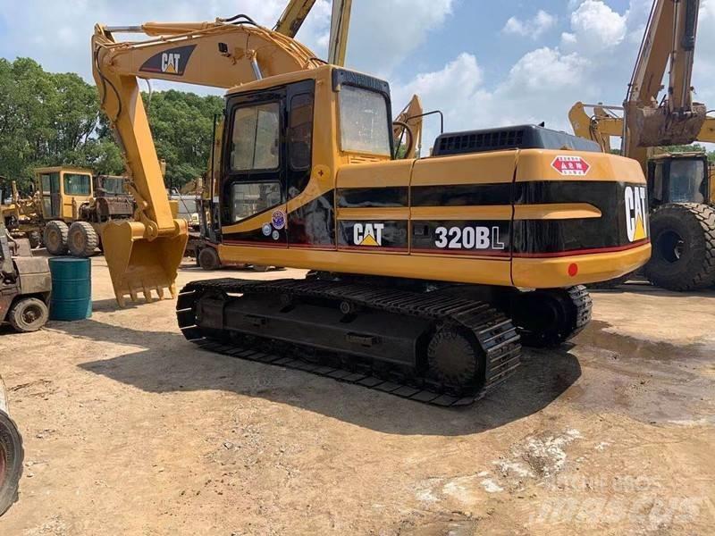 CAT 320 B Kāpurķēžu ekskavatori