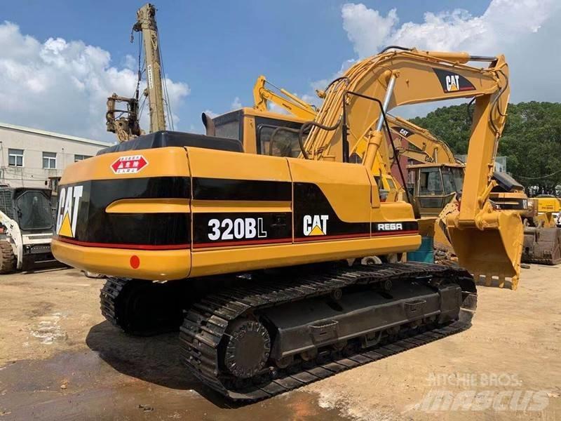 CAT 320 B Kāpurķēžu ekskavatori