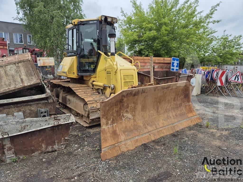 Komatsu D51EX-22 Kāpurķēžu buldozeri