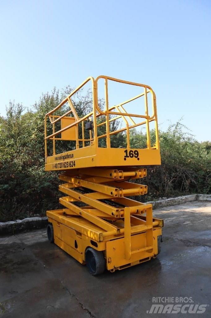 Haulotte Compact 10 Šķerveida pacēlāji