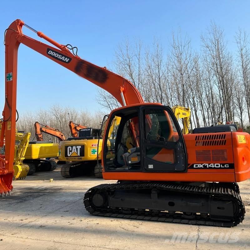 Doosan DX 140 Vidēja lieluma ekskavatori 7 t - 12 t