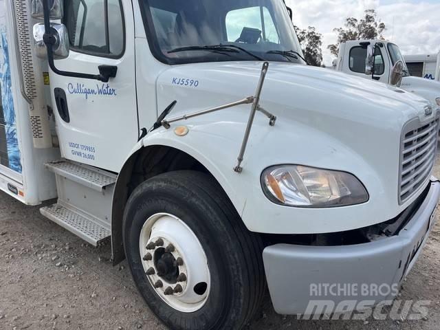 Freightliner M2 Dzērienu piegāds kravas mašīnas