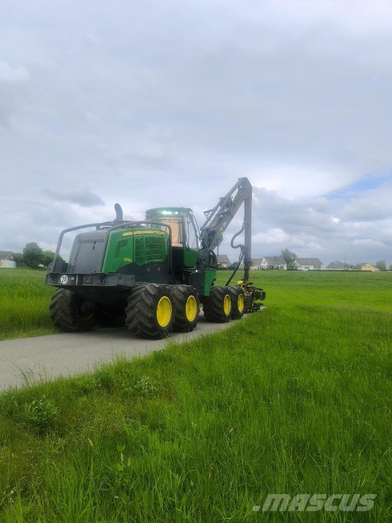 John Deere 1270G 8WD Harvesteri