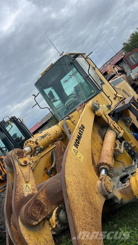 Komatsu WA 470-3H Dzinēji