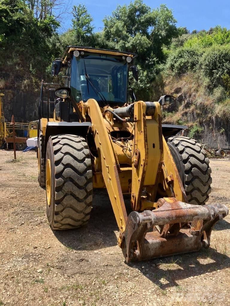CAT 950 M Iekrāvēji uz riteņiem