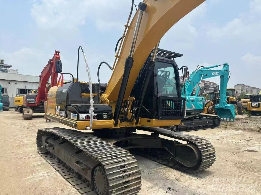 CAT 320 D Kāpurķēžu ekskavatori