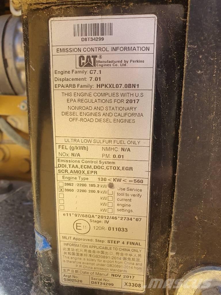 CAT 950M Iekrāvēji uz riteņiem