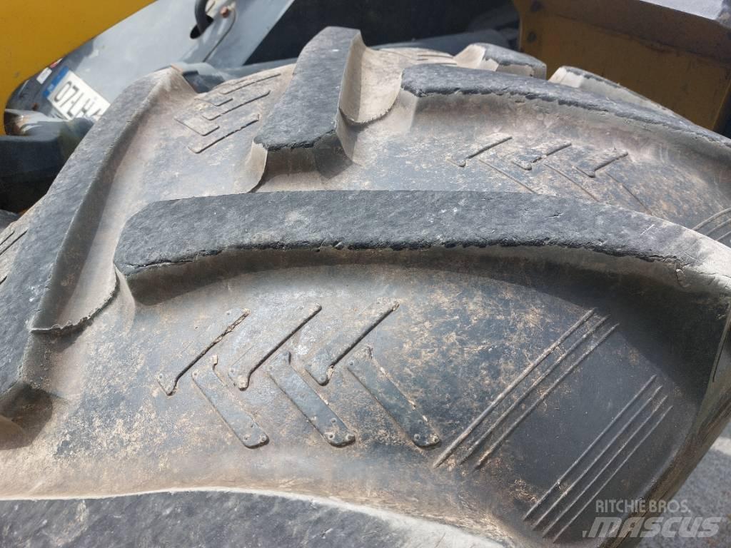 Komatsu WA320-5 Iekrāvēji uz riteņiem