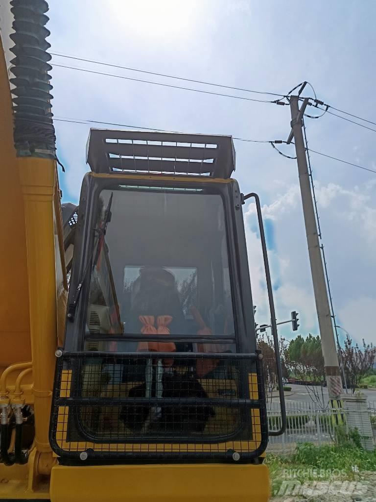 Komatsu PC 200 Kāpurķēžu ekskavatori
