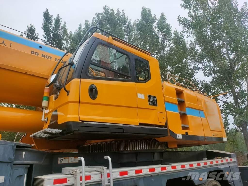 XCMG XCT130 Visurgājēji celtņi