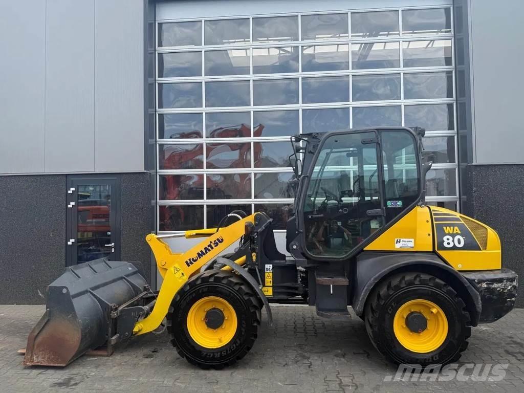 Komatsu WA80-6 Iekrāvēji uz riteņiem