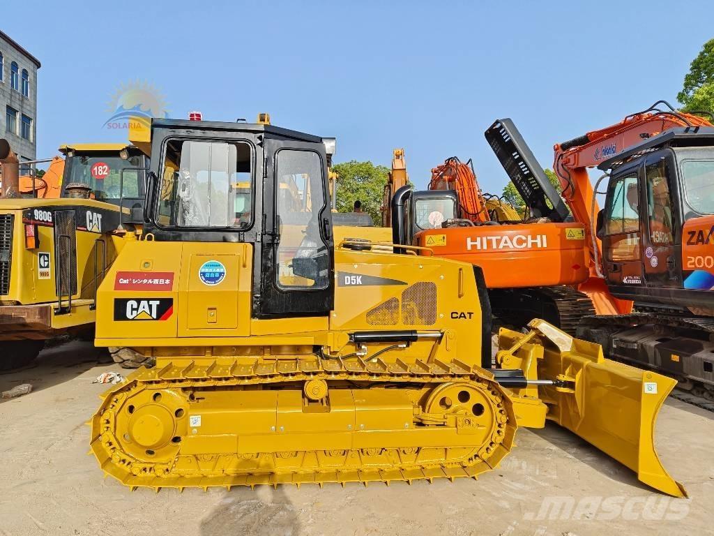 CAT D5K Kāpurķēžu buldozeri