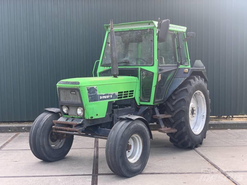 Deutz-Fahr D7207C Traktori