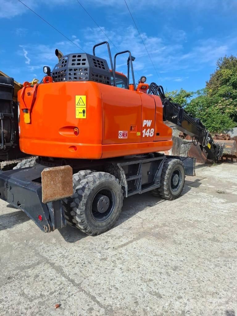 Komatsu PW 148-11 Ekskavatori uz riteņiem