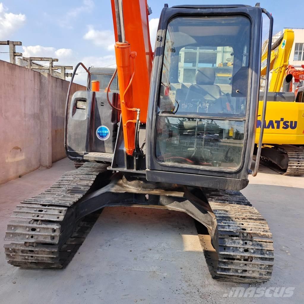 Hitachi Zaxis 70 Kāpurķēžu ekskavatori