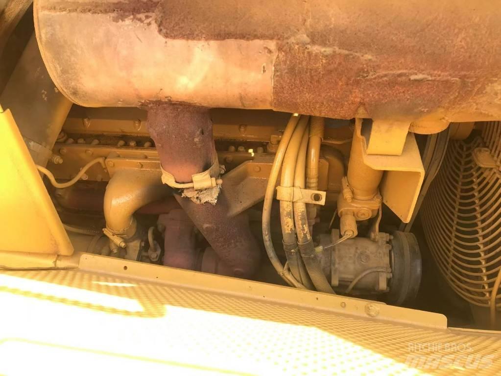 CAT D 6 G Kāpurķēžu buldozeri