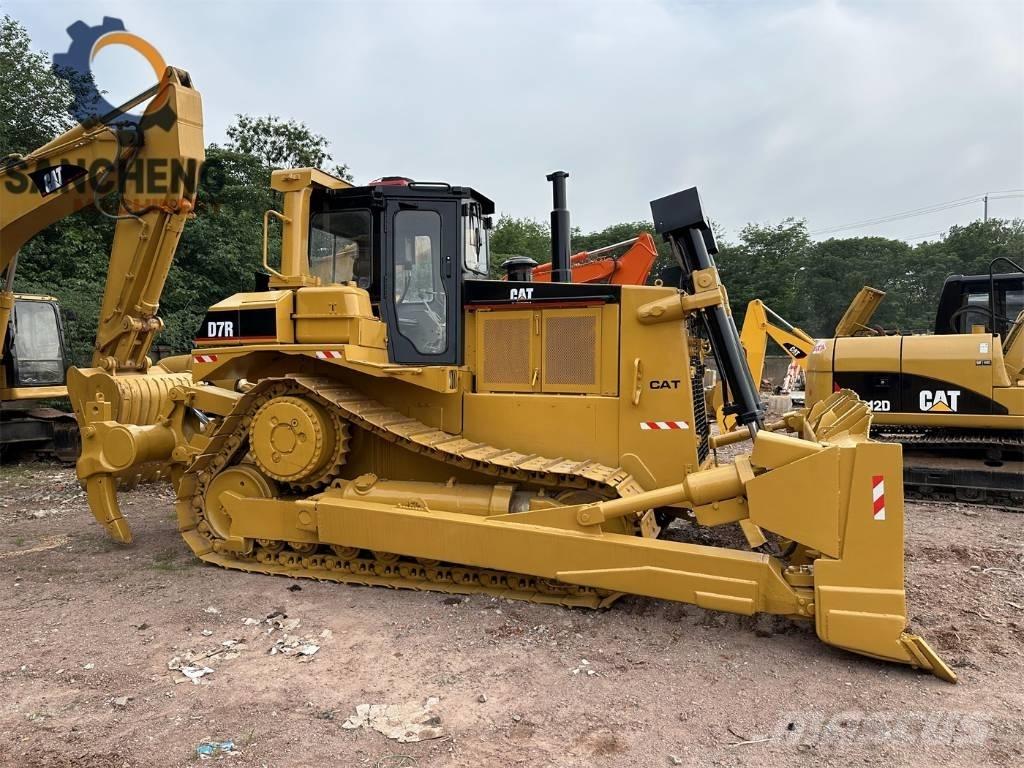 CAT D 7 R Kāpurķēžu buldozeri