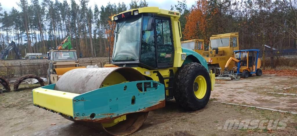 Ammann ASC 110 D Vienvalča grunts veltņi