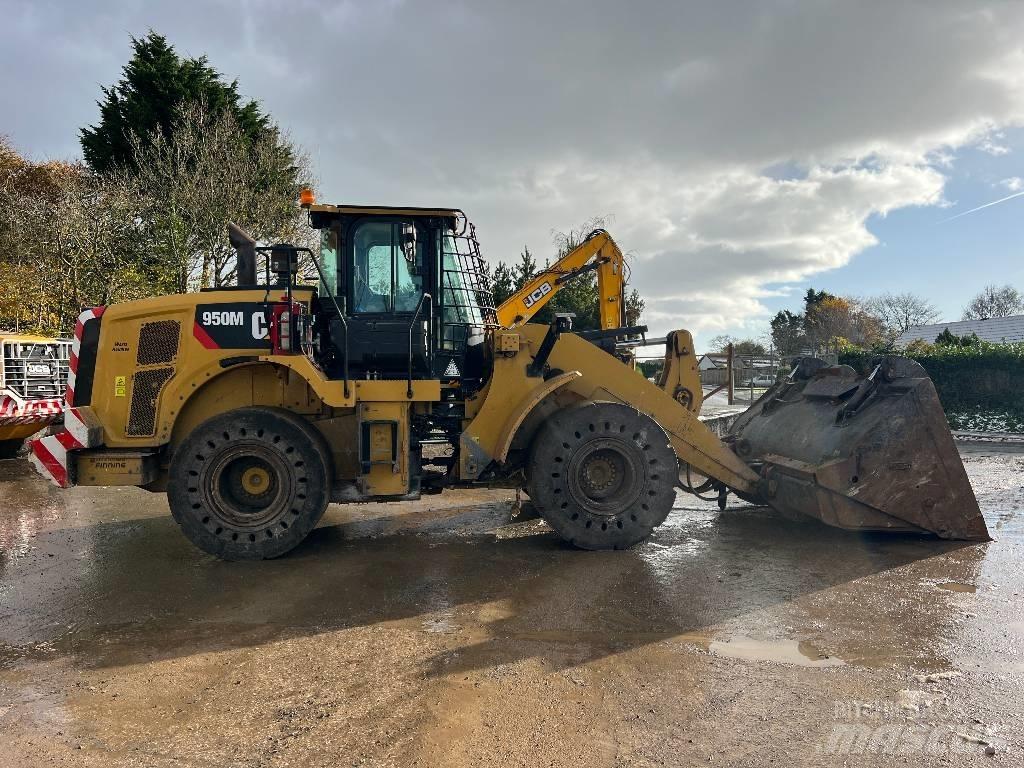 CAT 950 M Iekrāvēji uz riteņiem