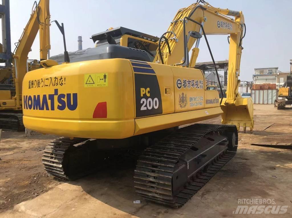 Komatsu PC 220-8 Kāpurķēžu ekskavatori