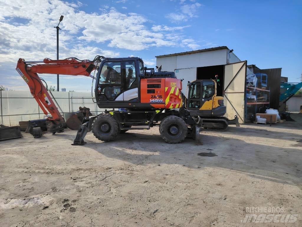 Hitachi ZX 145 Ekskavatori uz riteņiem