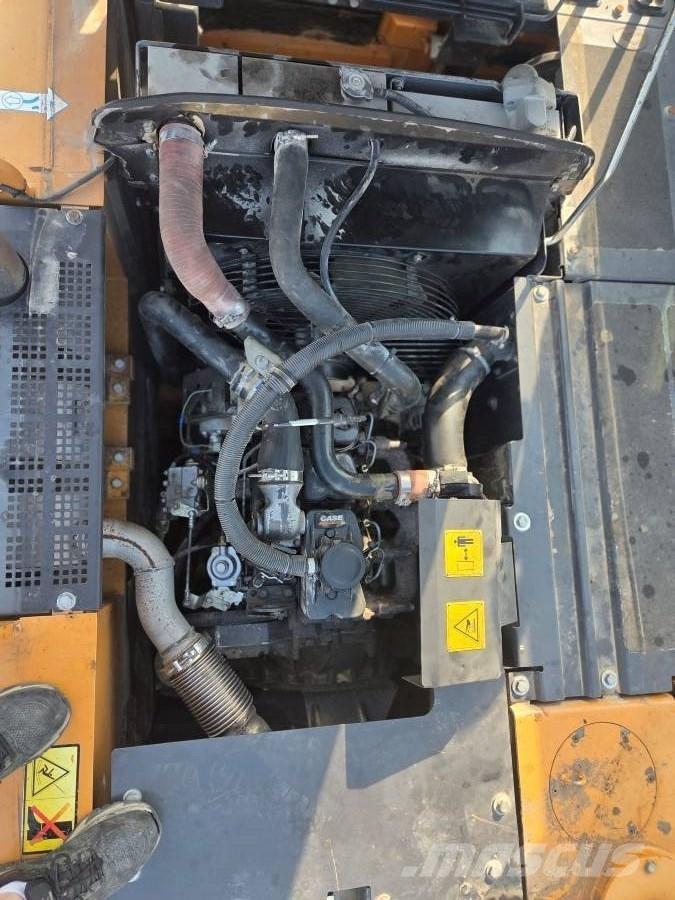 CASE WX 148 Ekskavatori uz riteņiem