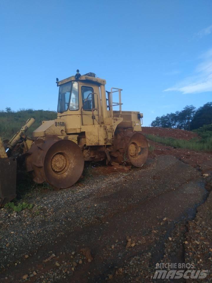 CAT 816B Atkritumu preses