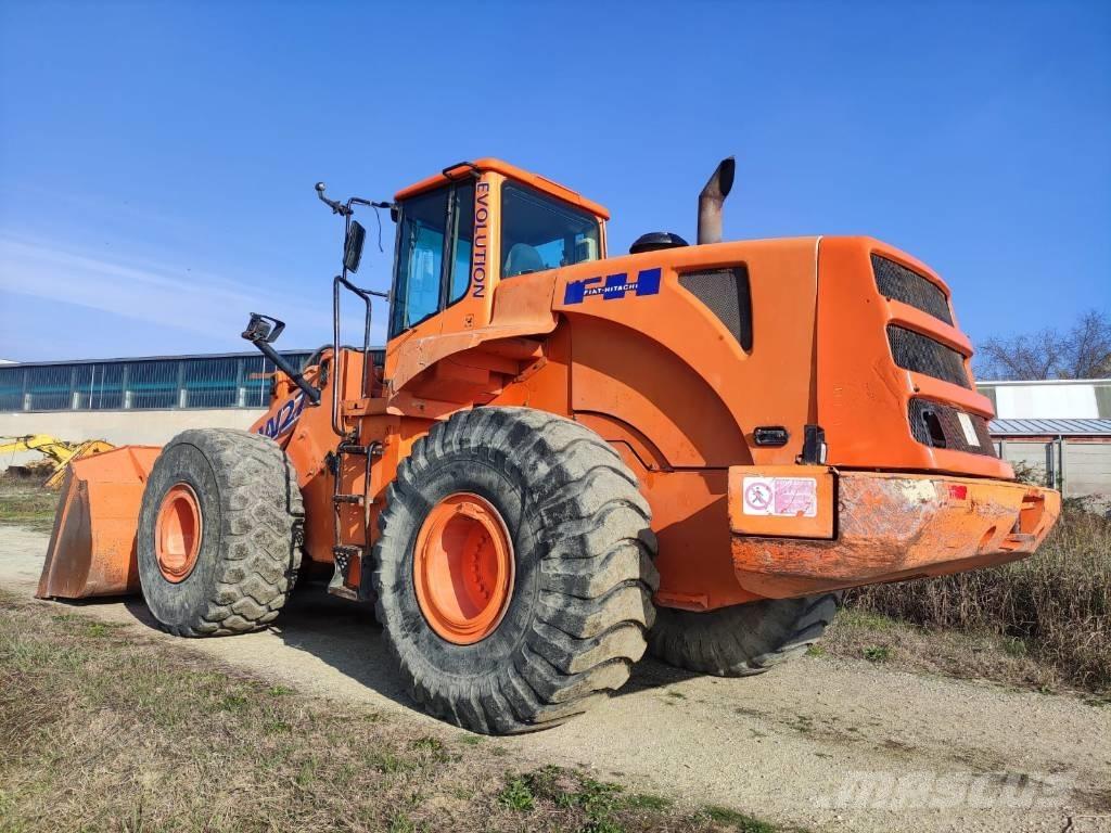 Fiat-Kobelco W270 Iekrāvēji uz riteņiem