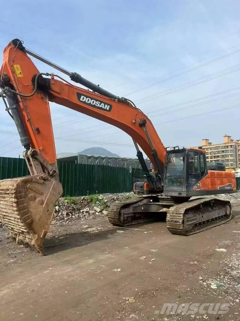 Doosan DX420LC Kāpurķēžu ekskavatori
