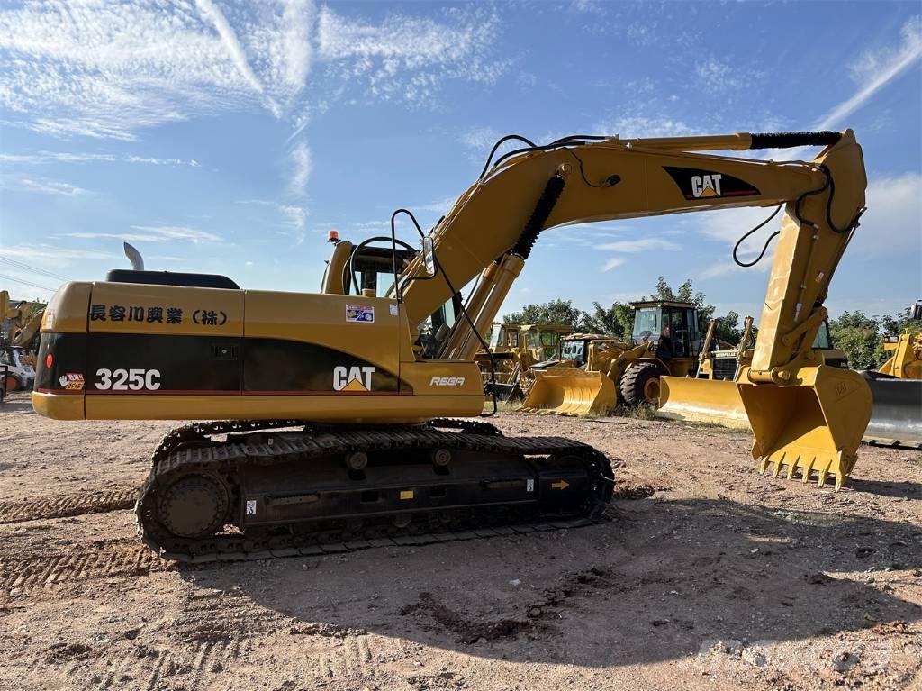 CAT 325C Kāpurķēžu ekskavatori
