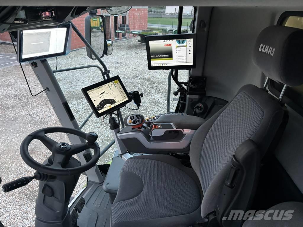 CLAAS Lexion 8900 TT Ražas novākšanas kombaini