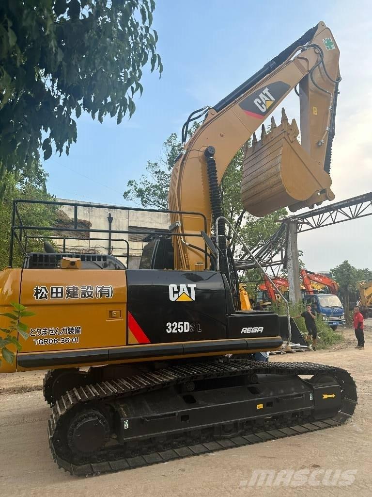 CAT 325D Kāpurķēžu ekskavatori