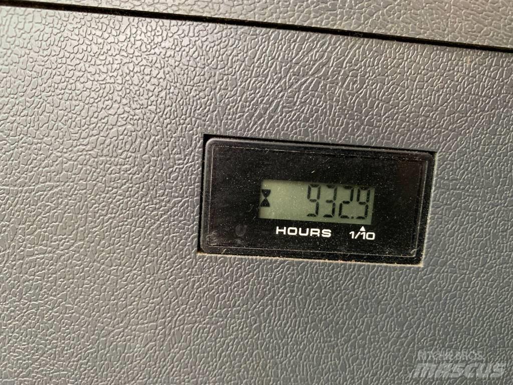 Hyundai HX 220 L Kāpurķēžu ekskavatori