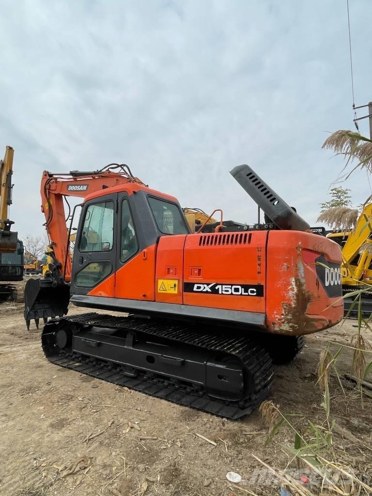 Doosan dx150 Kāpurķēžu ekskavatori
