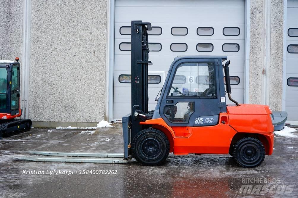 Toyota 42-7DA50 Tehnika ar dīzeļa dzinēju