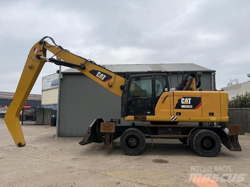CAT MH 3022 Industriālie iekrāvēji