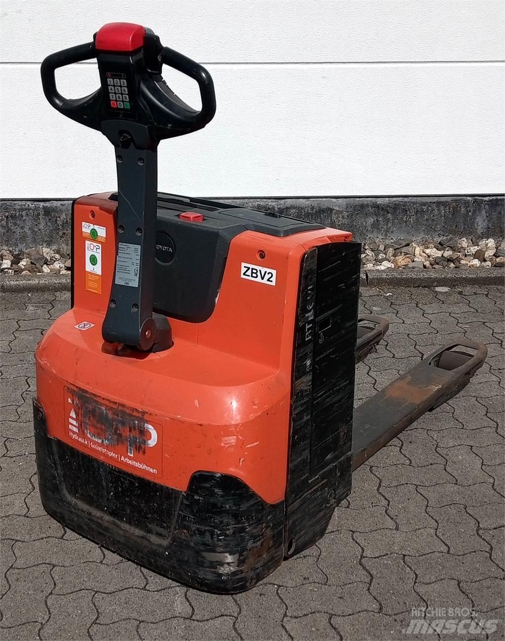 Toyota LWE 160 Zemie palešu pacēlāji