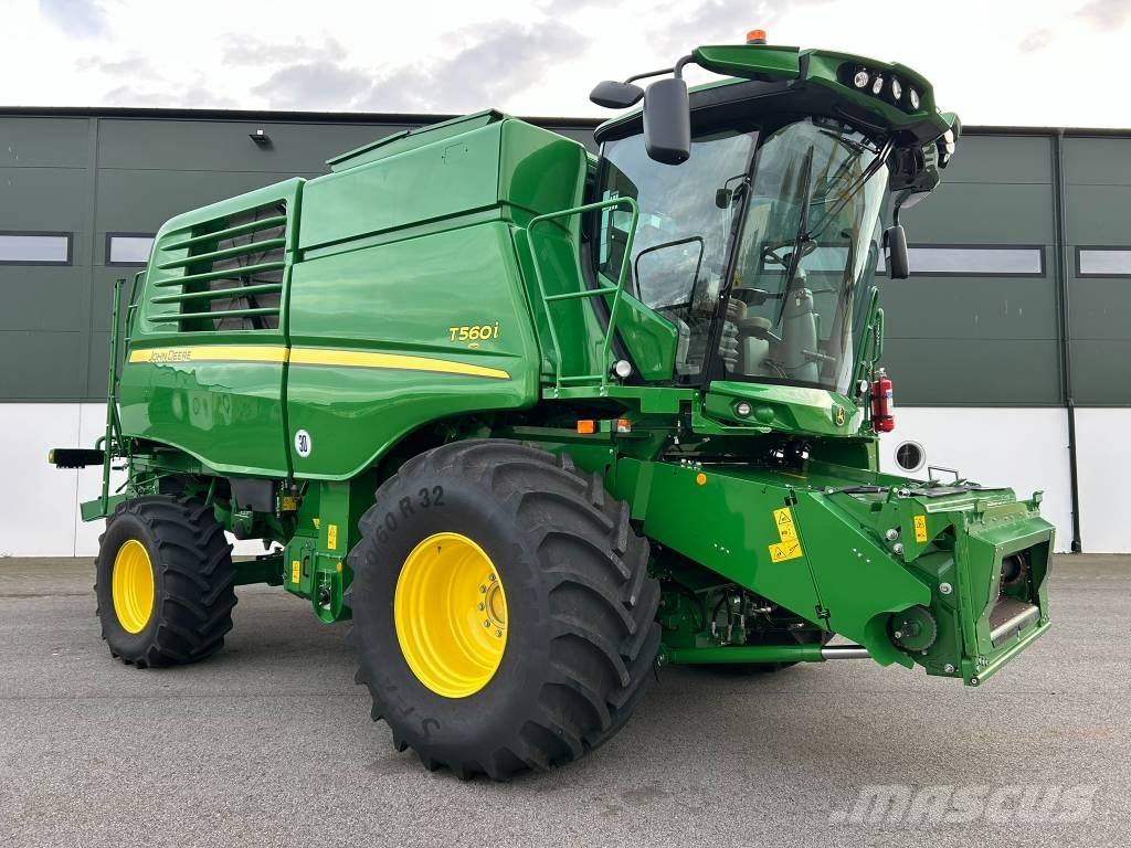 John Deere T 560 i Ražas novākšanas kombaini