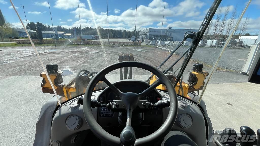 Volvo L 120 G Iekrāvēji uz riteņiem